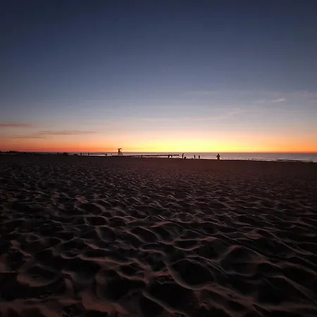 Pinea Sunset شقة بوبيروفو