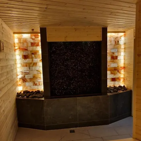 Pinea Sunset * بوبيروفو